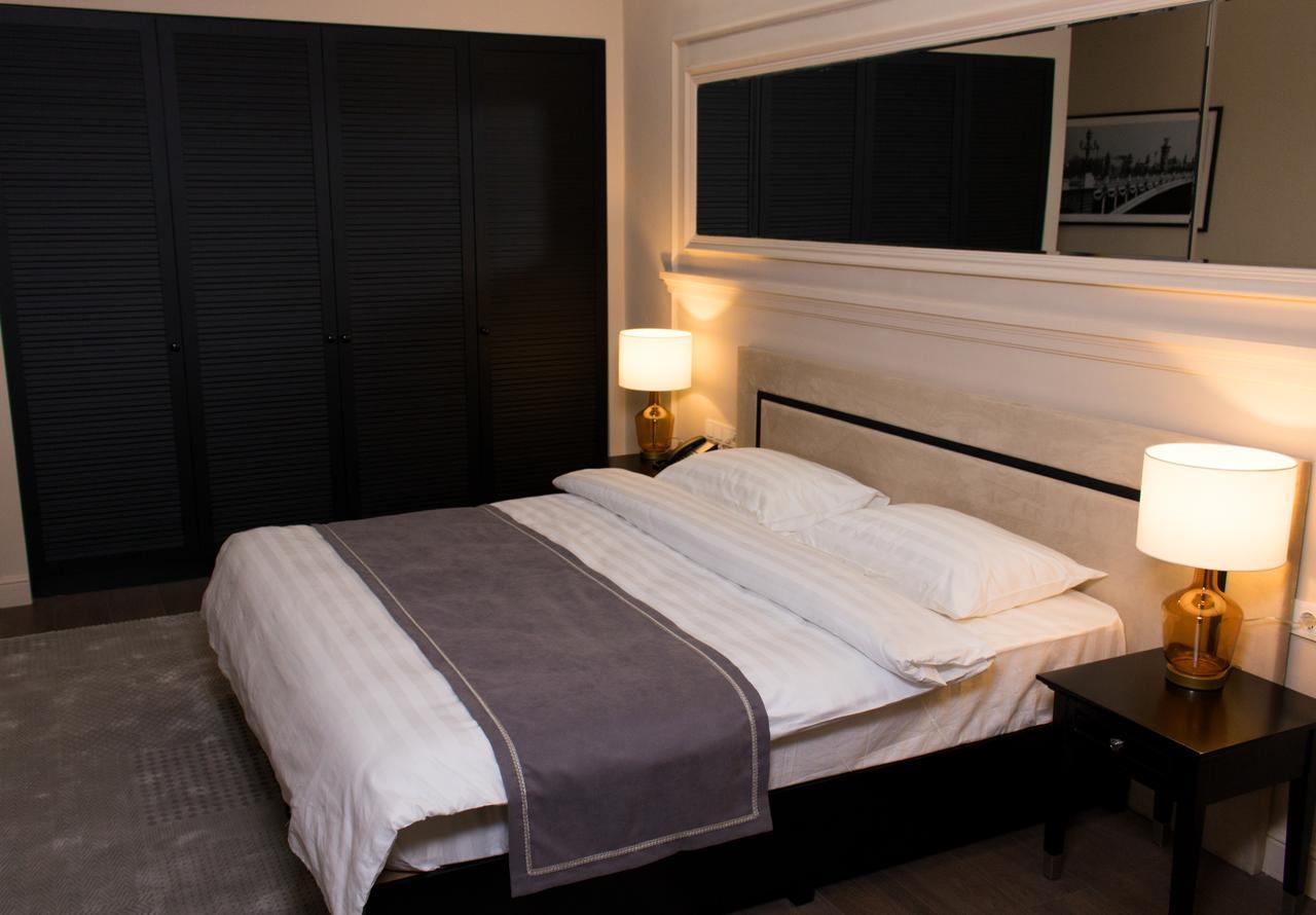 Madison Ave Hotel Бишкек Екстериор снимка