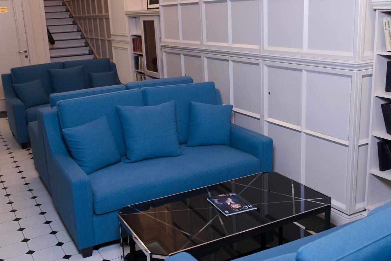 Madison Ave Hotel Бишкек Екстериор снимка