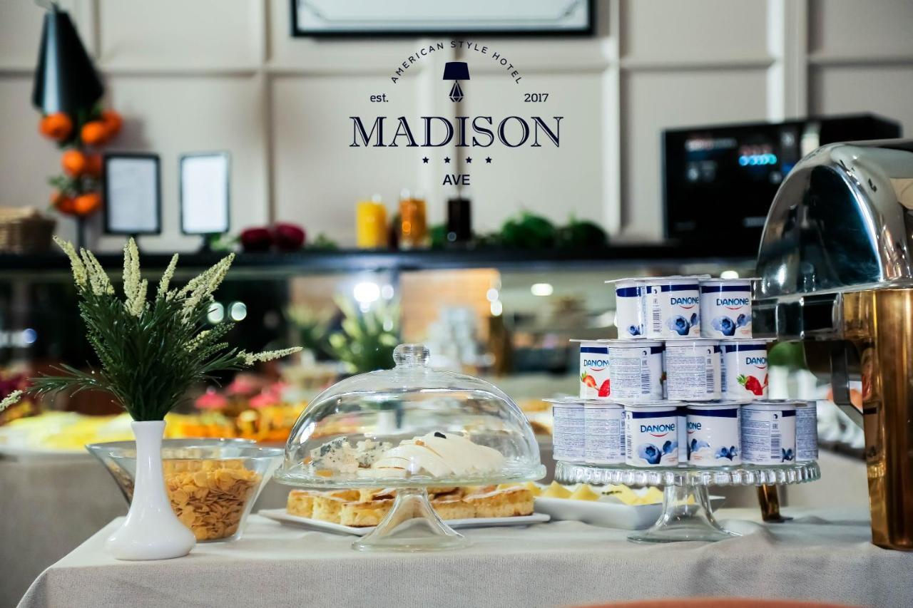 Madison Ave Hotel Бишкек Екстериор снимка